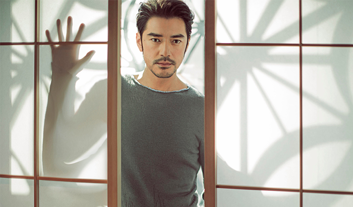 金城武登《时尚芭莎》杂志封面 尽显极致绅士魅力