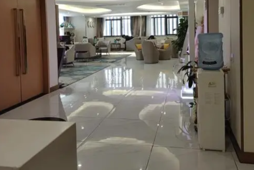 自贡尚美医疗美容门诊部玻尿酸填充下巴费用价格贵不贵?钟晓明医生体验过程反馈
