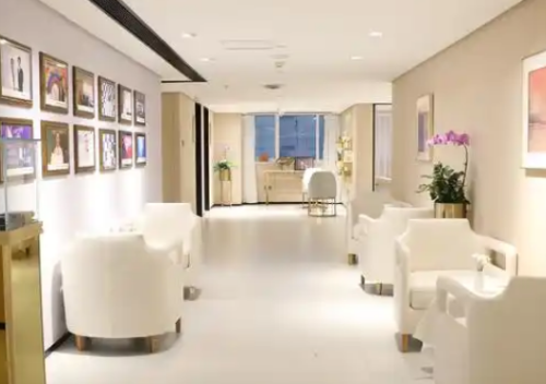 成都植发去哪里？成都双禾植发好不好？技术优势解析