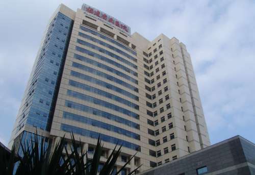 福建省立医院丰胸手术价格|费用2.8万元起，林根辉、黄雄梅案例多！