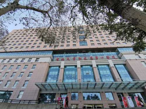 吉大一院隆胸多少钱？假体3.8w元起\脂肪2.8w元起\复合8w元起