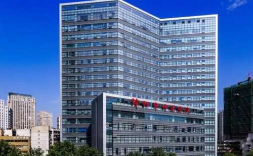 绵阳市中医院赵平武产后妊娠纹手术案例欣赏|技术级别怎么样?价格明细