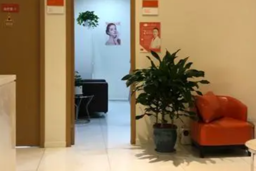 武汉伊美馨医疗美容门诊部玻尿酸填充泪沟比较好的医生?桂亮医生专业优势口碑测评