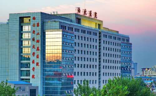 西安交通大学第二附属医院贾方艳玻尿酸丰泪沟技术怎么样?价格多少?恢复案例