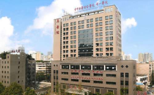 成都市中西医结合医院朱艳灵光子嫩肤手术价格?技术特点&实力案例