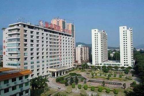 南方医院割双眼皮需要多少钱费用？大致费用在4000元起，附医生介绍