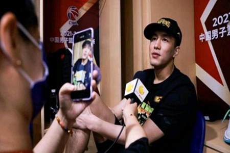 头皮屑多头皮痒掉头发该怎么治？这4个方法帮你解决烦恼