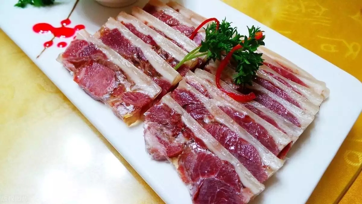 经常吃肉的人和从不吃肉的人，谁的身体更健康？把实话告诉你