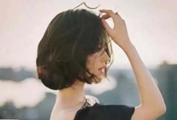 当男人对你有这四种表现时，别委屈了自己