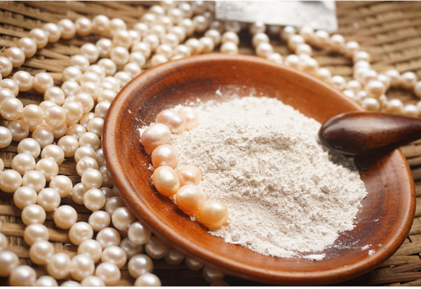 珍珠粉：探索美白祛斑的功效与搭配方法